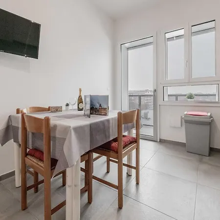 Realkasa Fiera District Flat Apartman